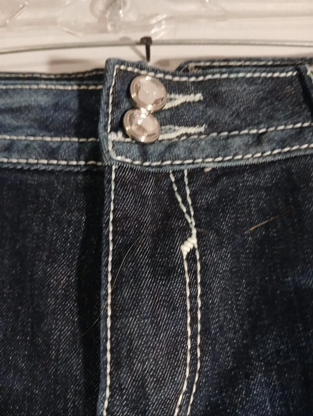 Vigoss Womans Dark Wash Blue Jeans. 